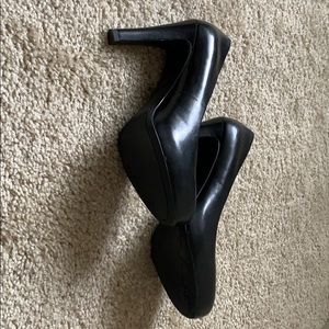 Black Franco Sarto pumps